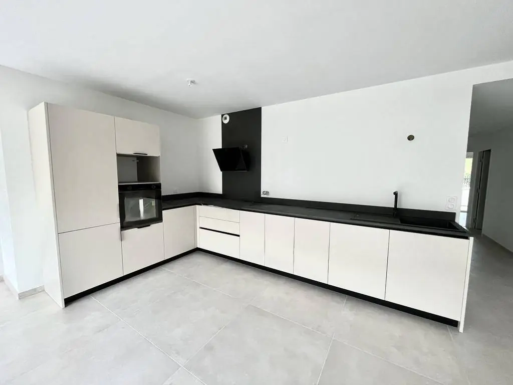 Cuisine sur mesure pour appartement T4 à Genas