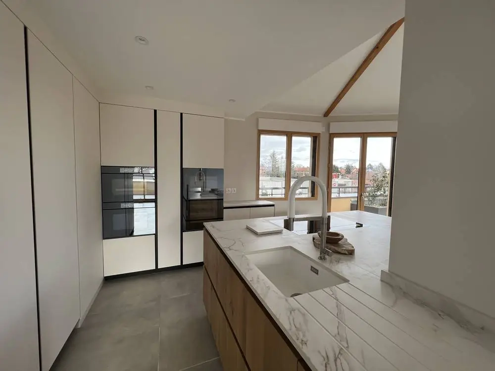 Cuisine sur mesure en Dekton Entzo à Genas