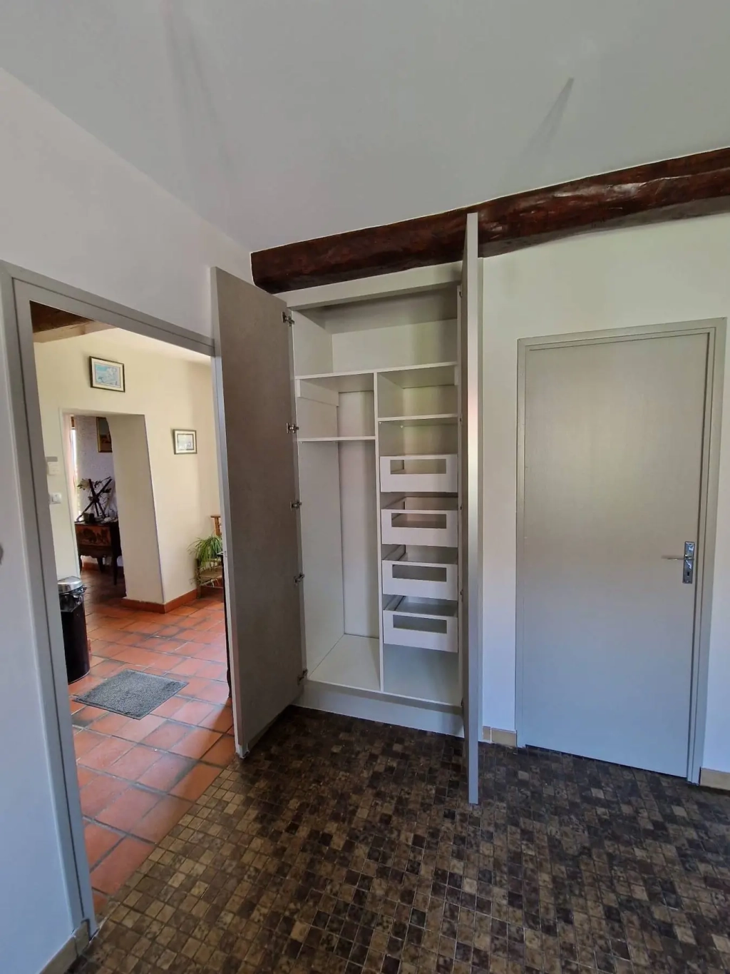 Remplacement d'un meuble de rangement intérieur proche de Lyon