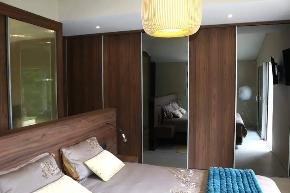 Où trouver un dressing avec penderie et rayonnage sur mesure LYON