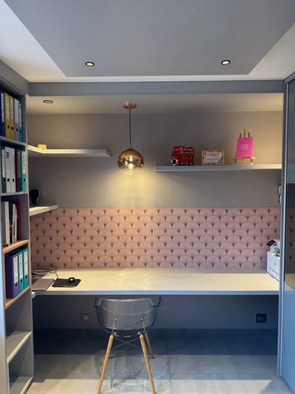 Aménagement d'une chambre en bureau proche de Genas