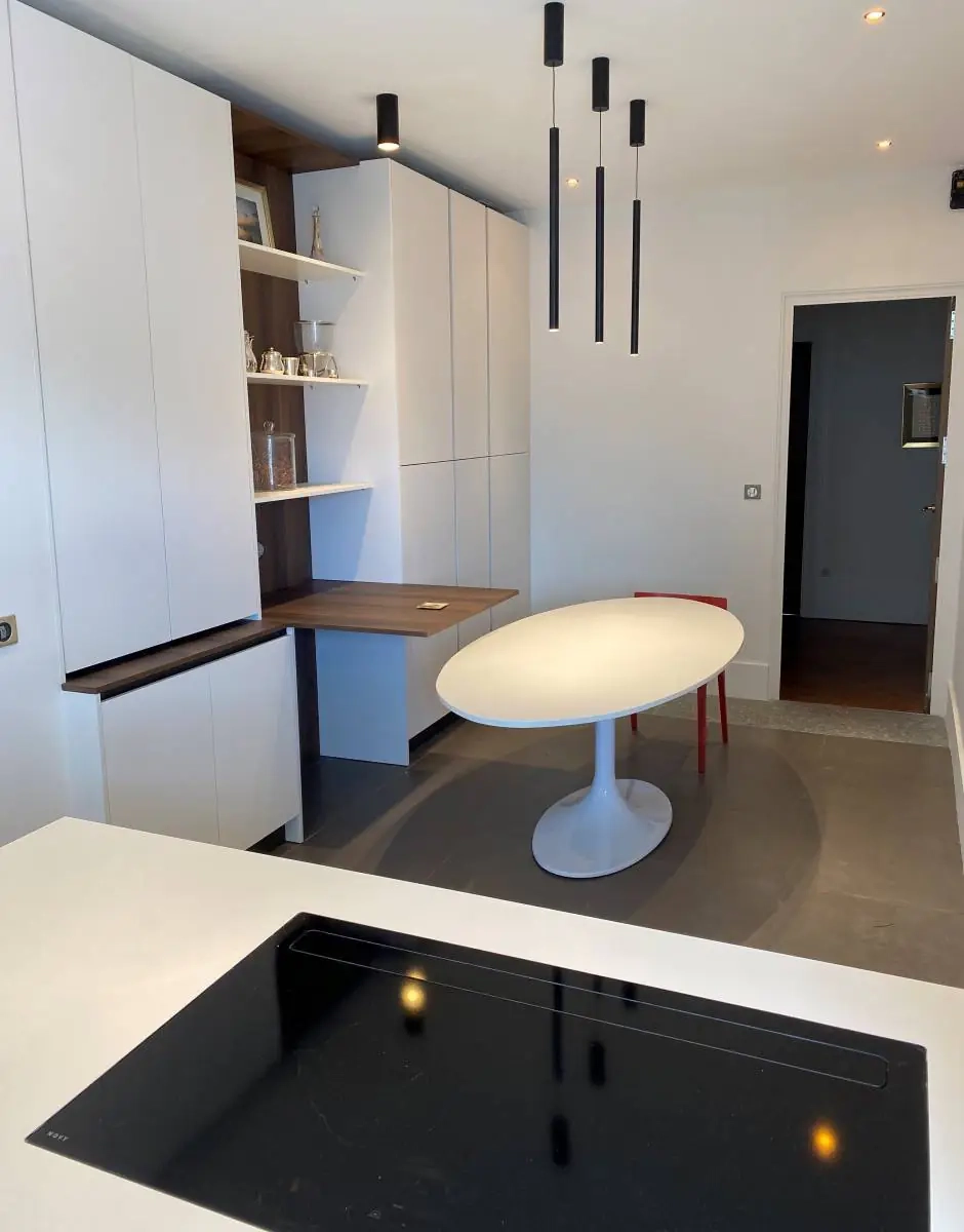 Cuisine sur mesure blanche à Lyon