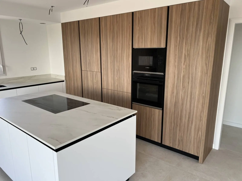 Cuisine sur mesure bois et dekton Genas